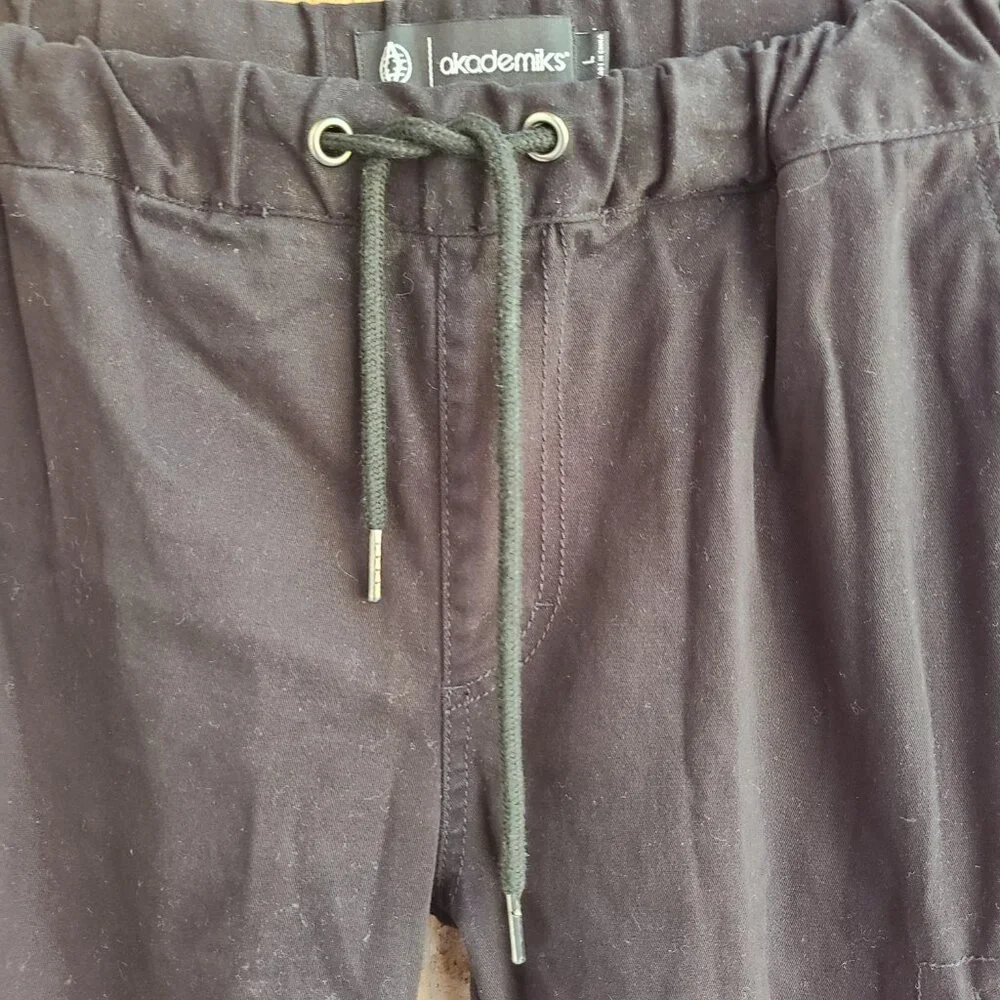 Akademiks Men's Pull-On Jogger Pants with Pockets Zipped Sides Black Size L